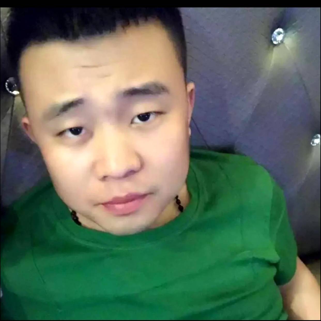 别傻了，老弟儿的照片
