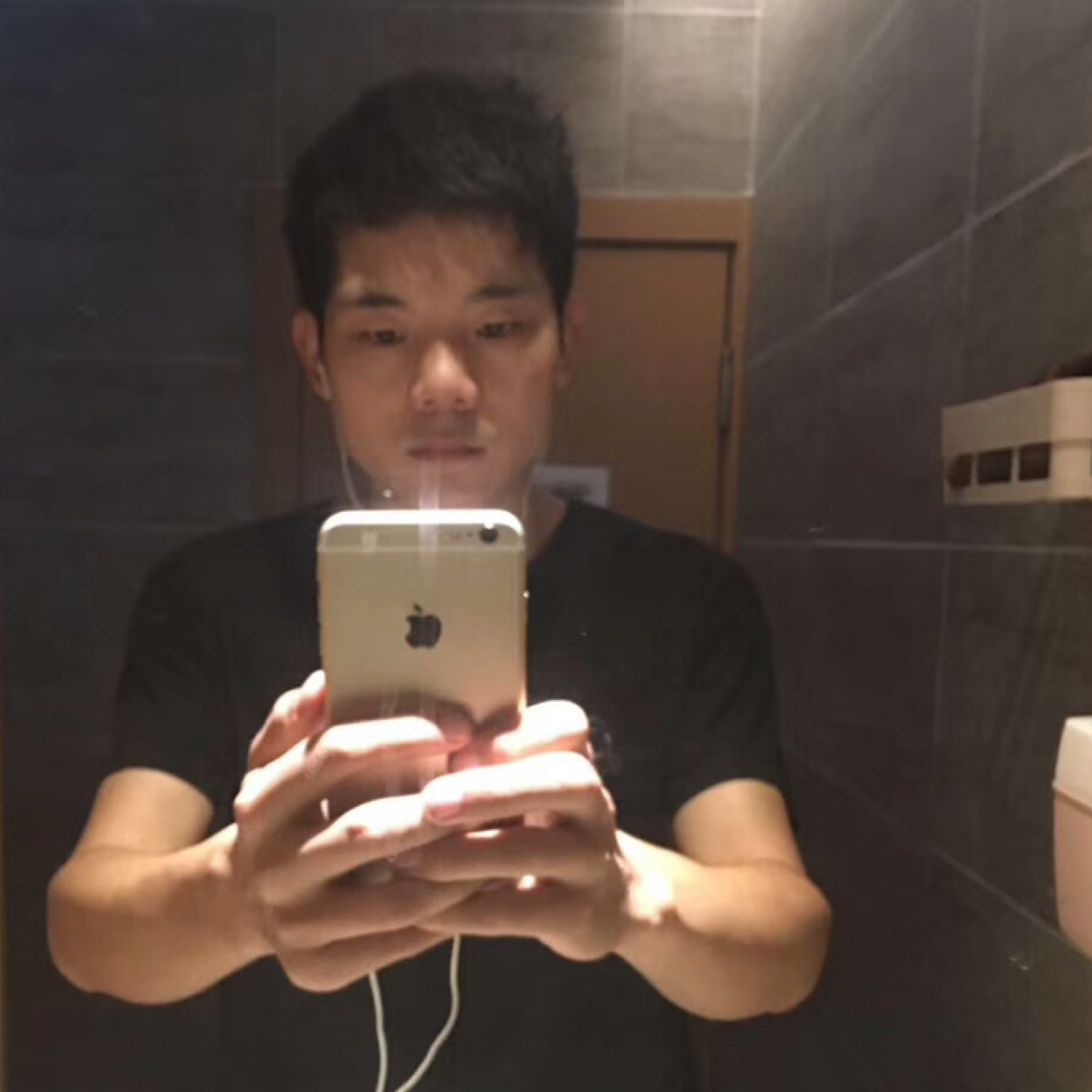 郑忠瑞的照片