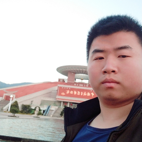 共牵手伴一生的照片