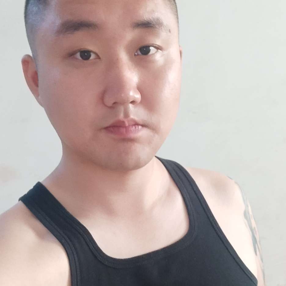 闭上眼舌吻的照片