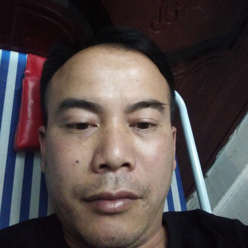 微笑漫步華麗的照片