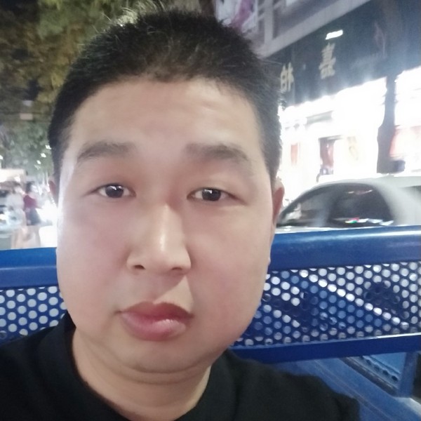 踏实拿小懒虫的照片