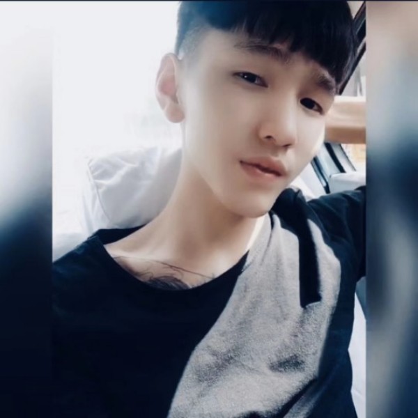 无限挽手孤心的照片