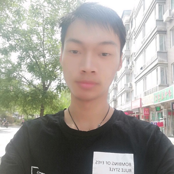 地狱使者龙少的照片