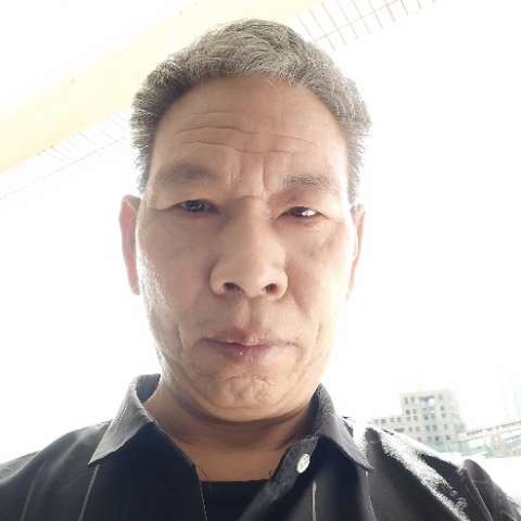 天真泪了电源的照片