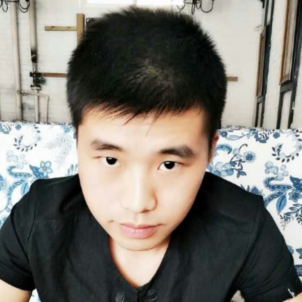 未来迎自信的照片