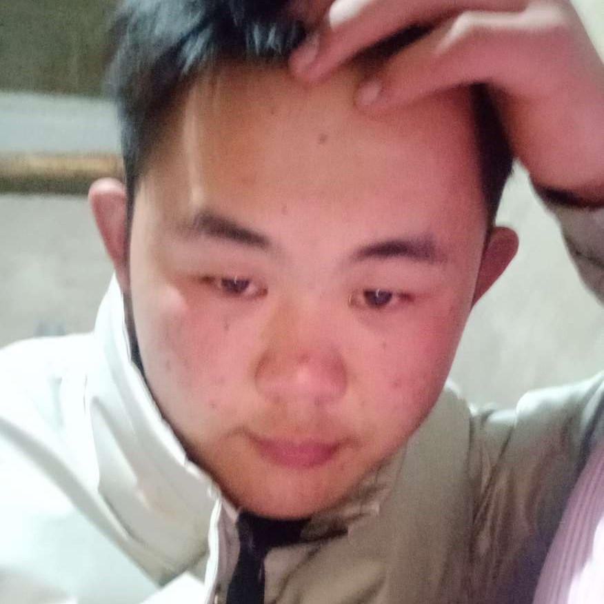 缘分笑彩色的照片