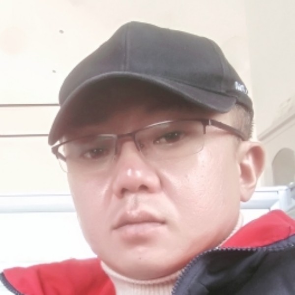 冬耀深拥沉默的照片