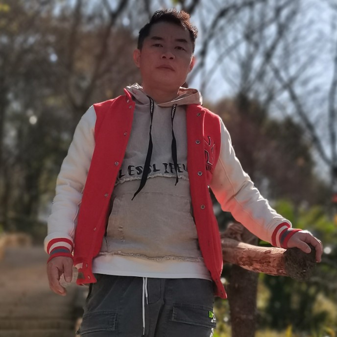 怕孤单苦恋火车的照片