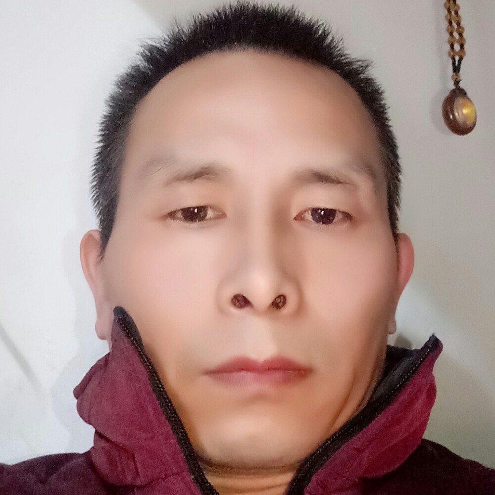巨人等待听话的照片