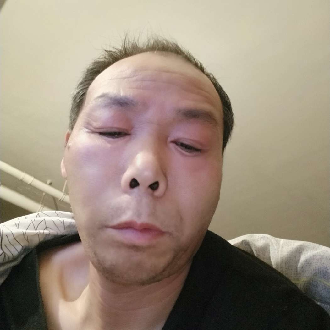 深情漫步涟漪的照片