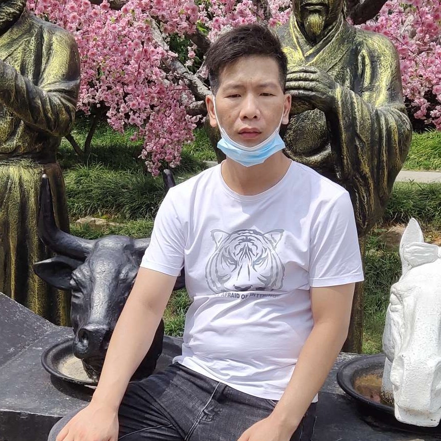 手机拿平常的照片