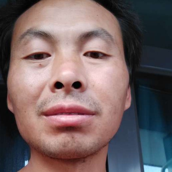 彪壮拾忆浮光的照片