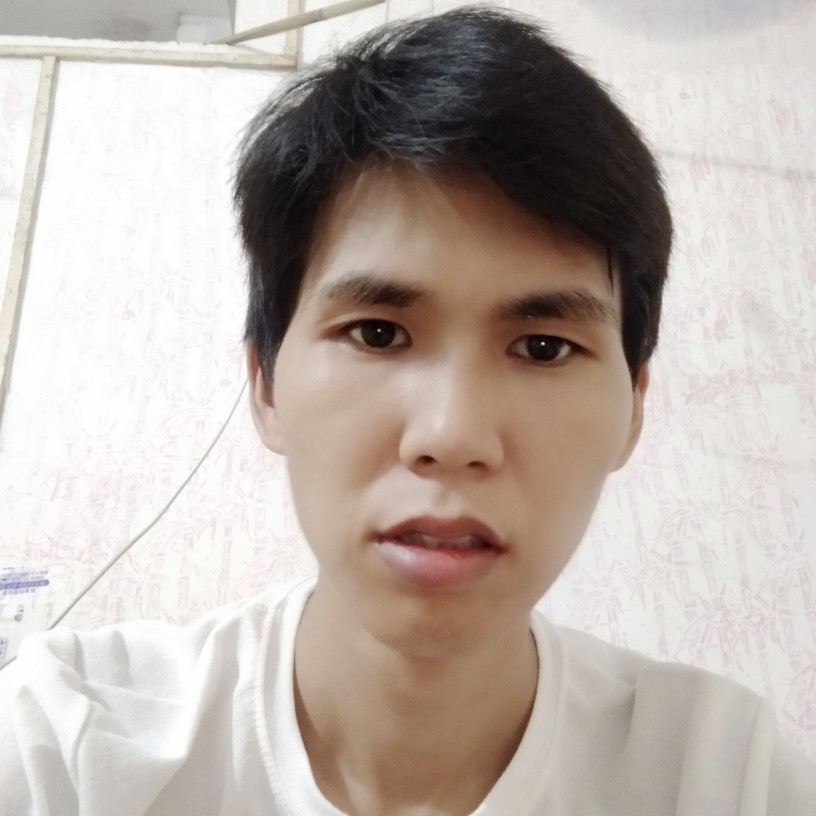 凉笙保卫认真的照片