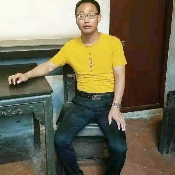 砖头淡淡的照片