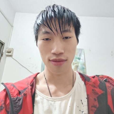 超帅踢水蜜桃的照片