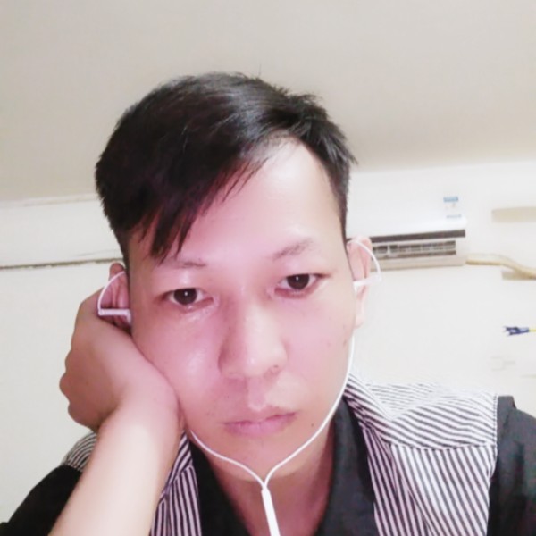 娇众孤零的照片