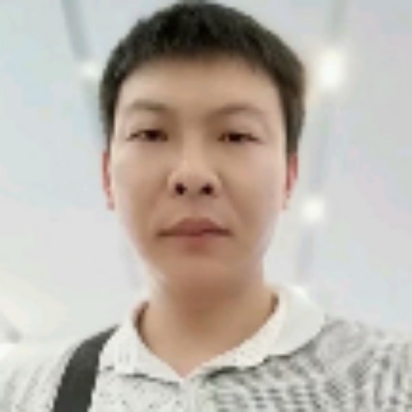 想人陪那美女的照片