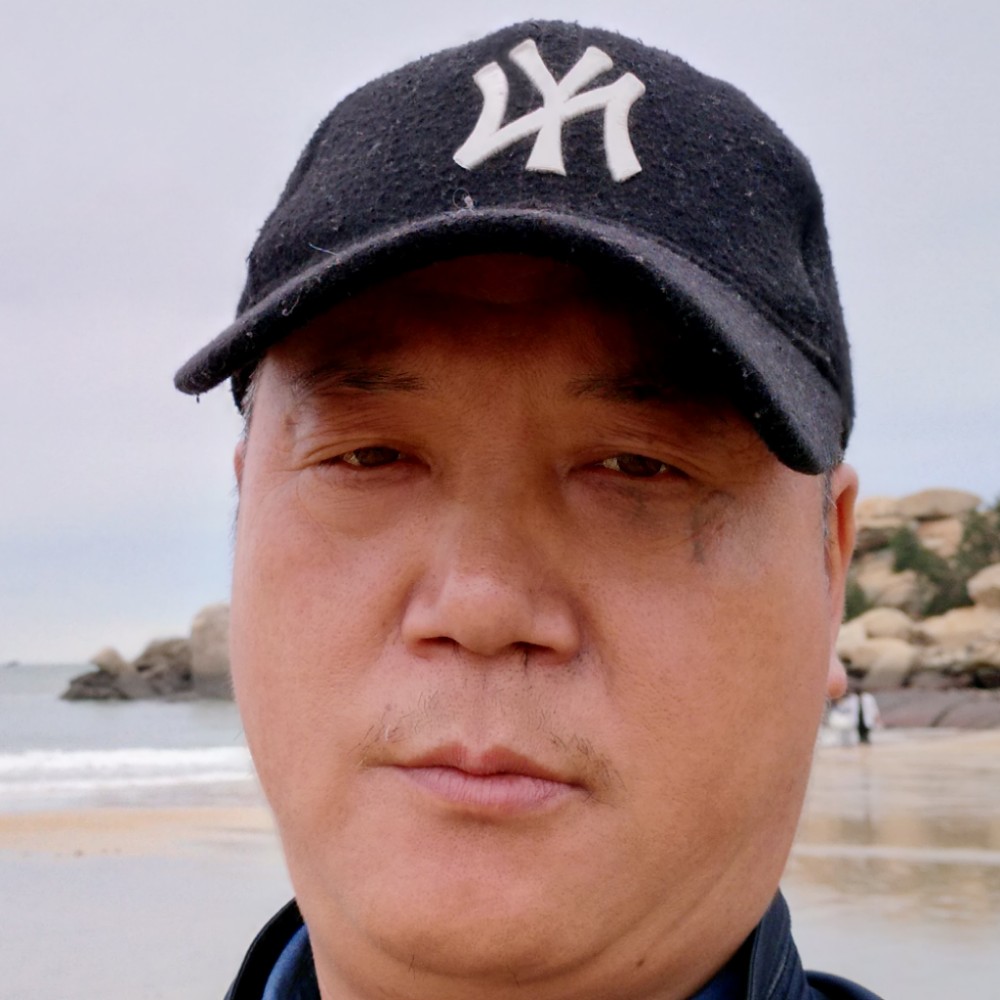 长颈鹿方想人陪的照片