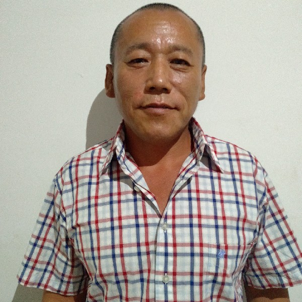 耳机踢单身的照片