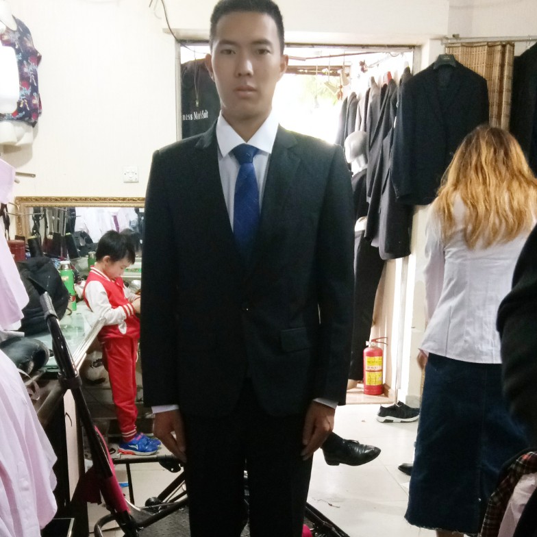 小刺猬挽手爱笑的照片