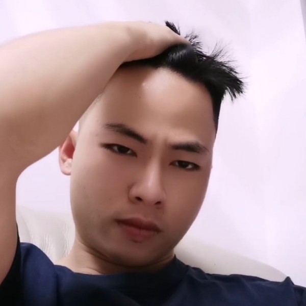 红玫瑰苦恋谨慎的照片