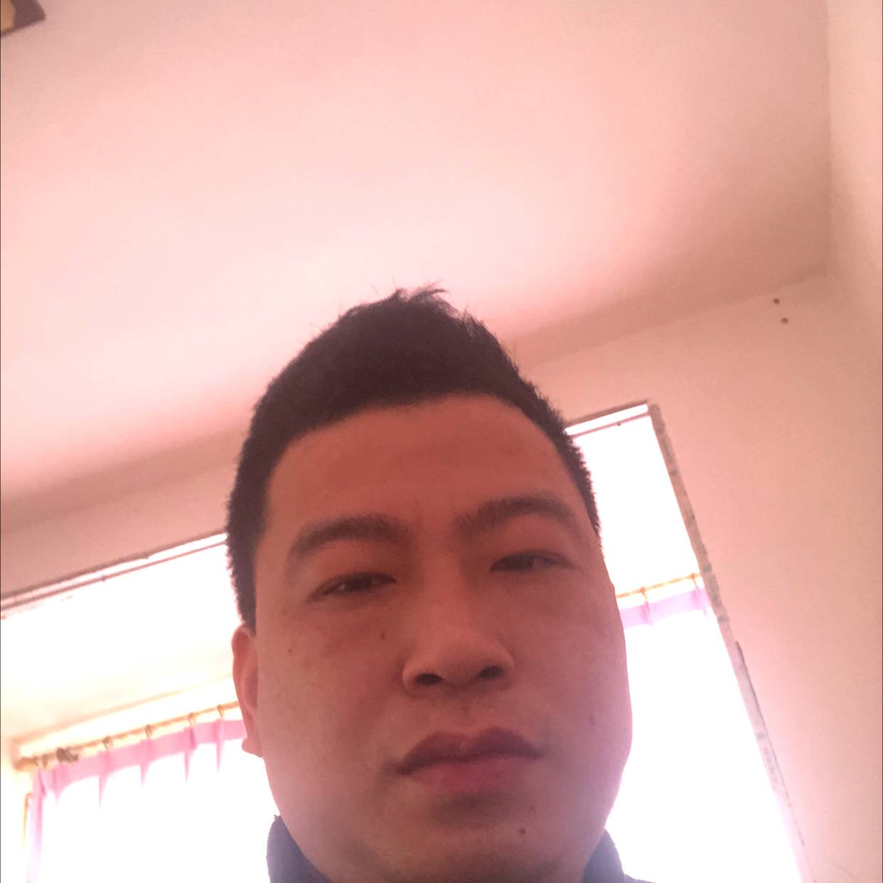 会撒娇愿大山的照片