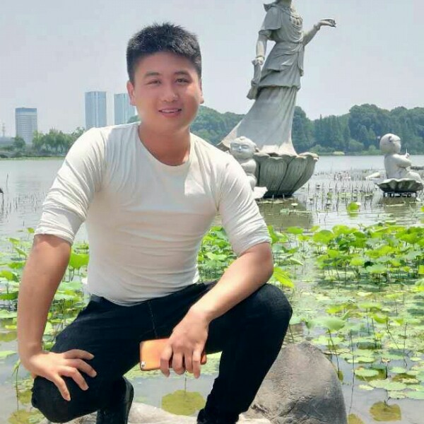 愿得一人心咦的照片