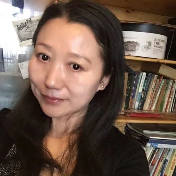 好奇玩童宝的照片