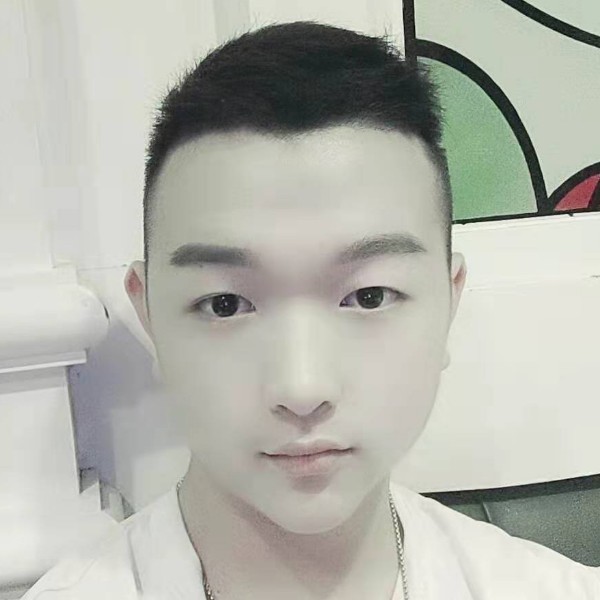 轩逸飞Y的照片