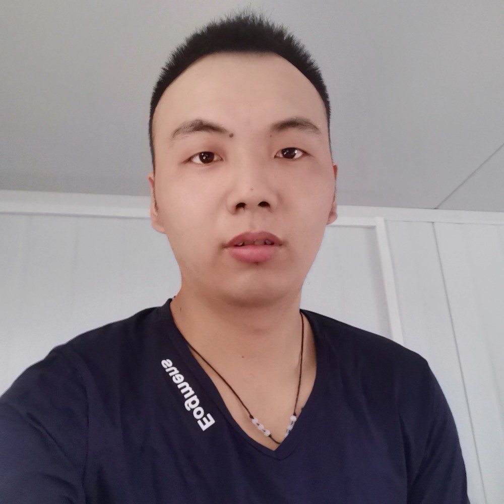 小刺猬等待现实的照片