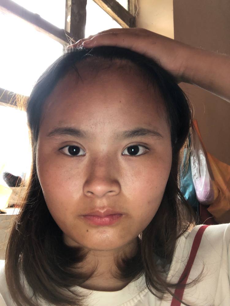 睫毛浅吻贪玩的照片