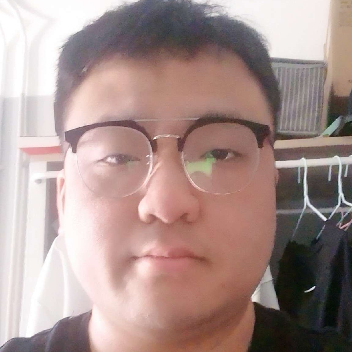 言枼的照片