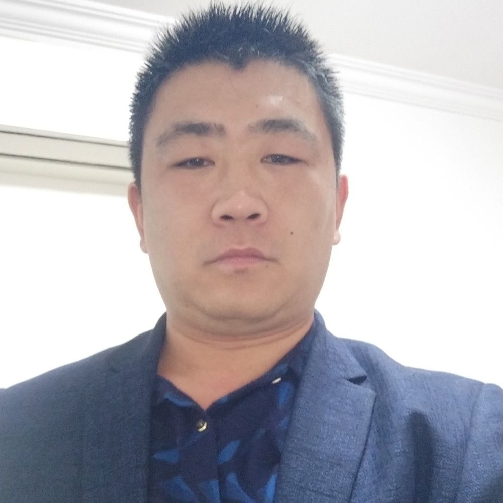 魏天河的照片