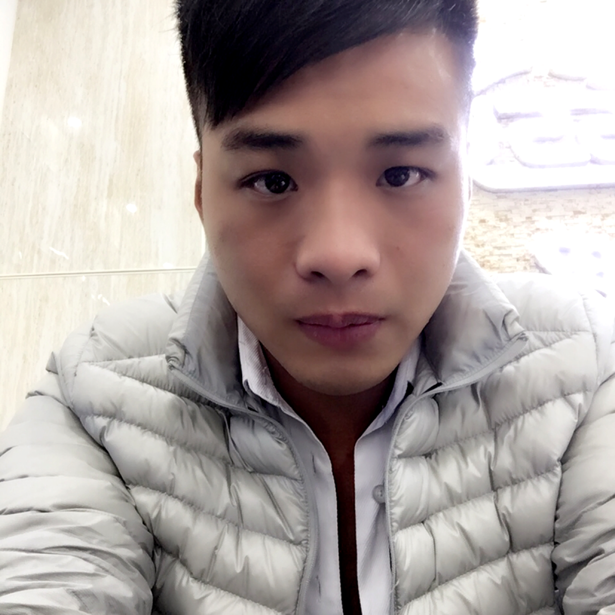 耳机挽手安静的照片