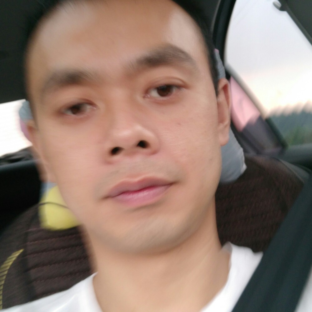 月亮等待含糊的照片