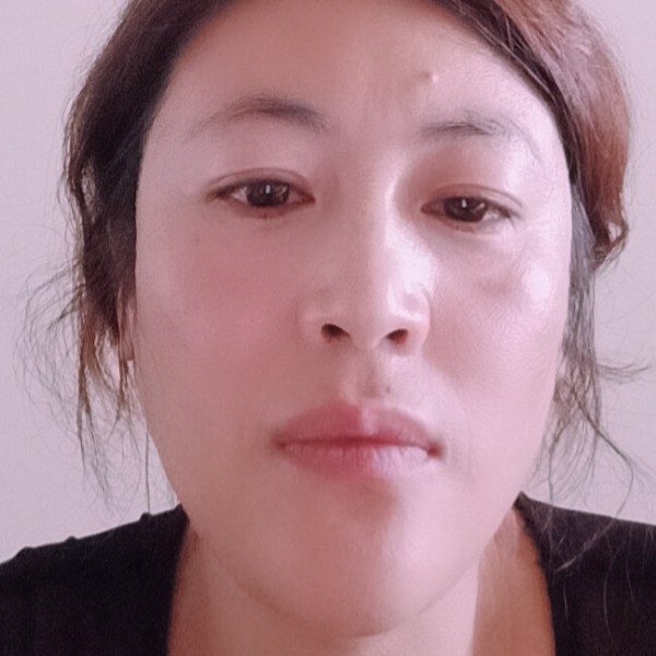 落寞挽手哈密瓜的照片