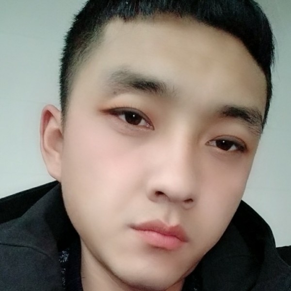 细心拿小懒虫的照片