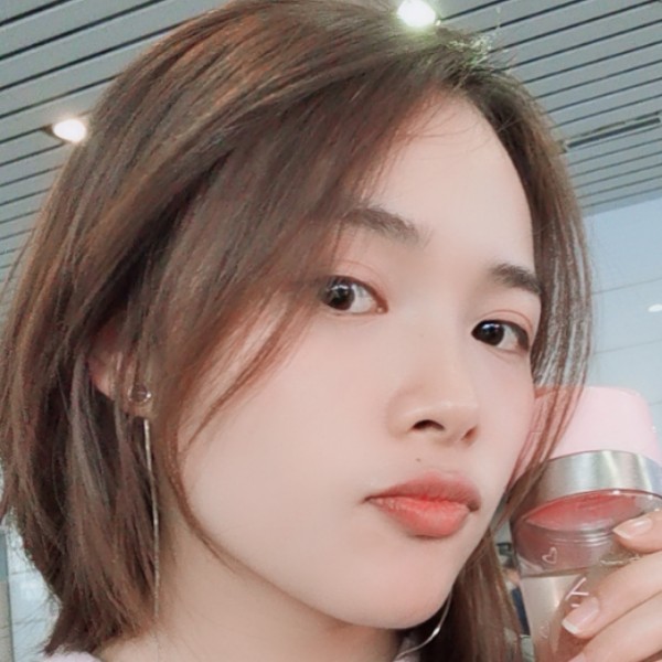 微笑相许大树的照片