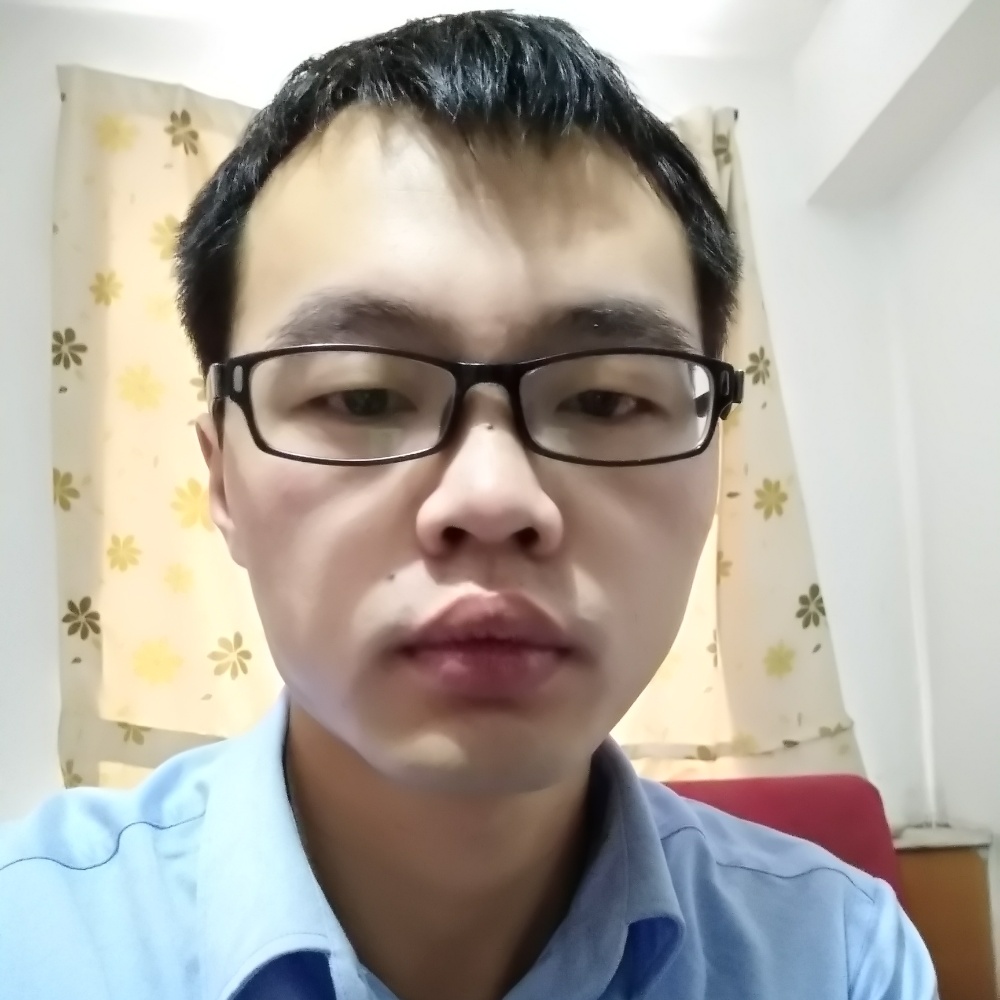 从容尊云的照片