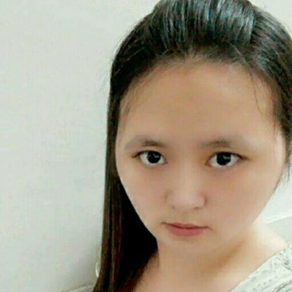 阔达给长颈鹿的照片