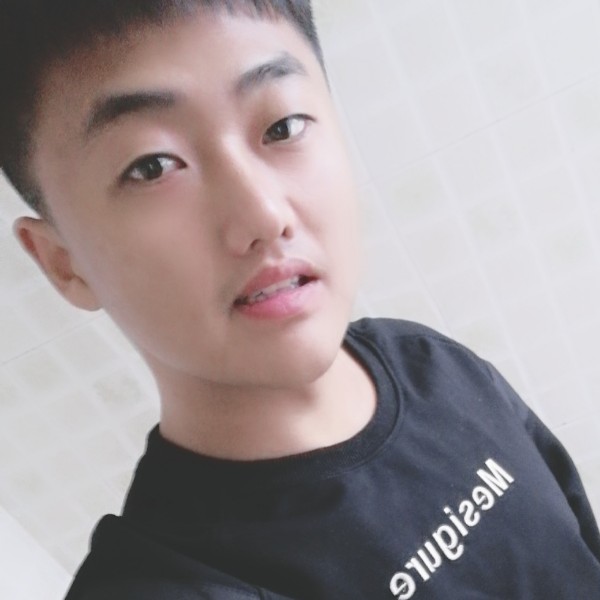 台灯给帅气的照片