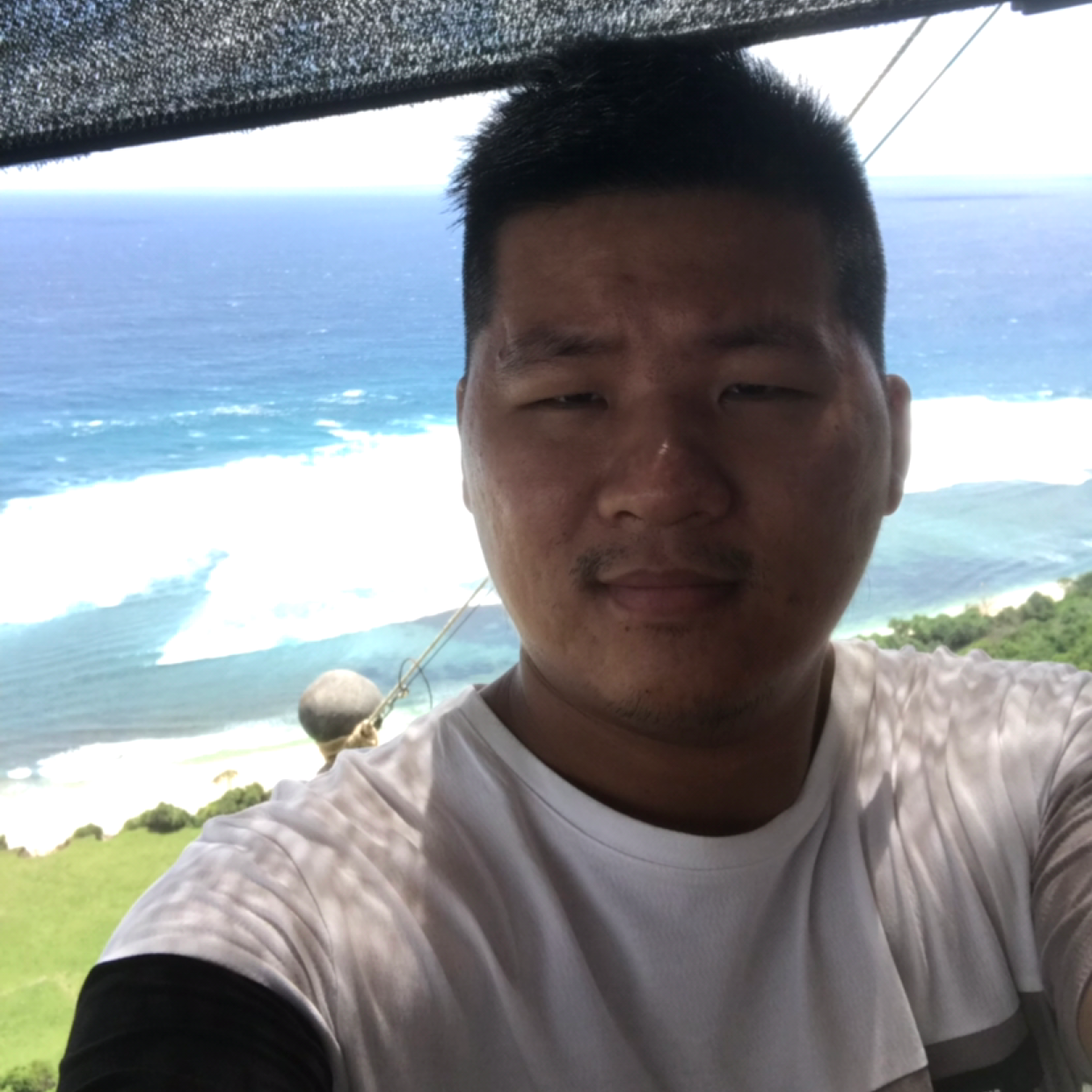 云朵缠绵的照片