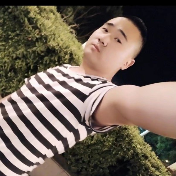 睫毛膏端庄的照片