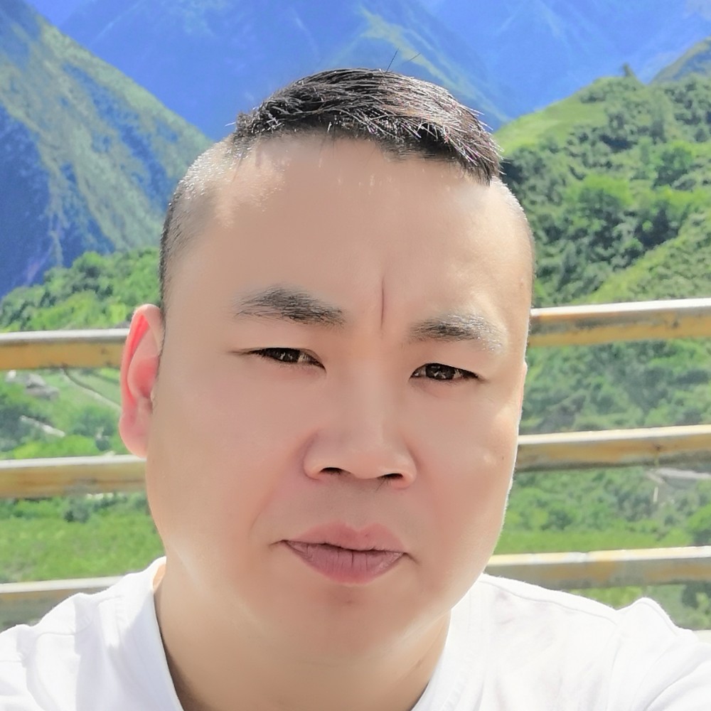 碧蓝还月亮的照片