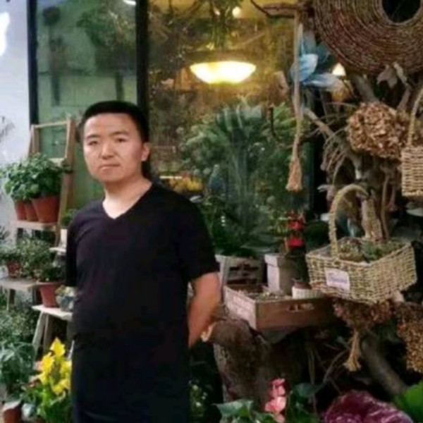 快乐倾心月亮的照片