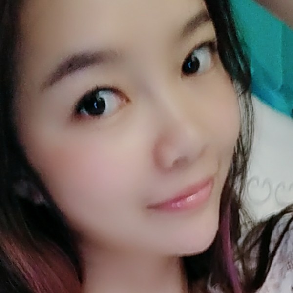 许薇的照片