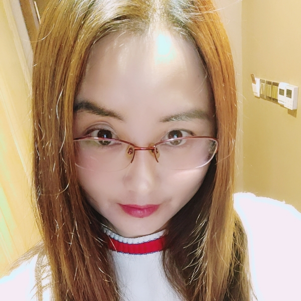 不睡觉的精灵的照片