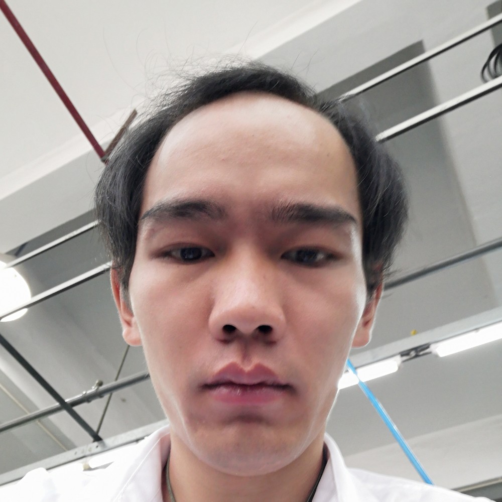 开心一笑而过的照片
