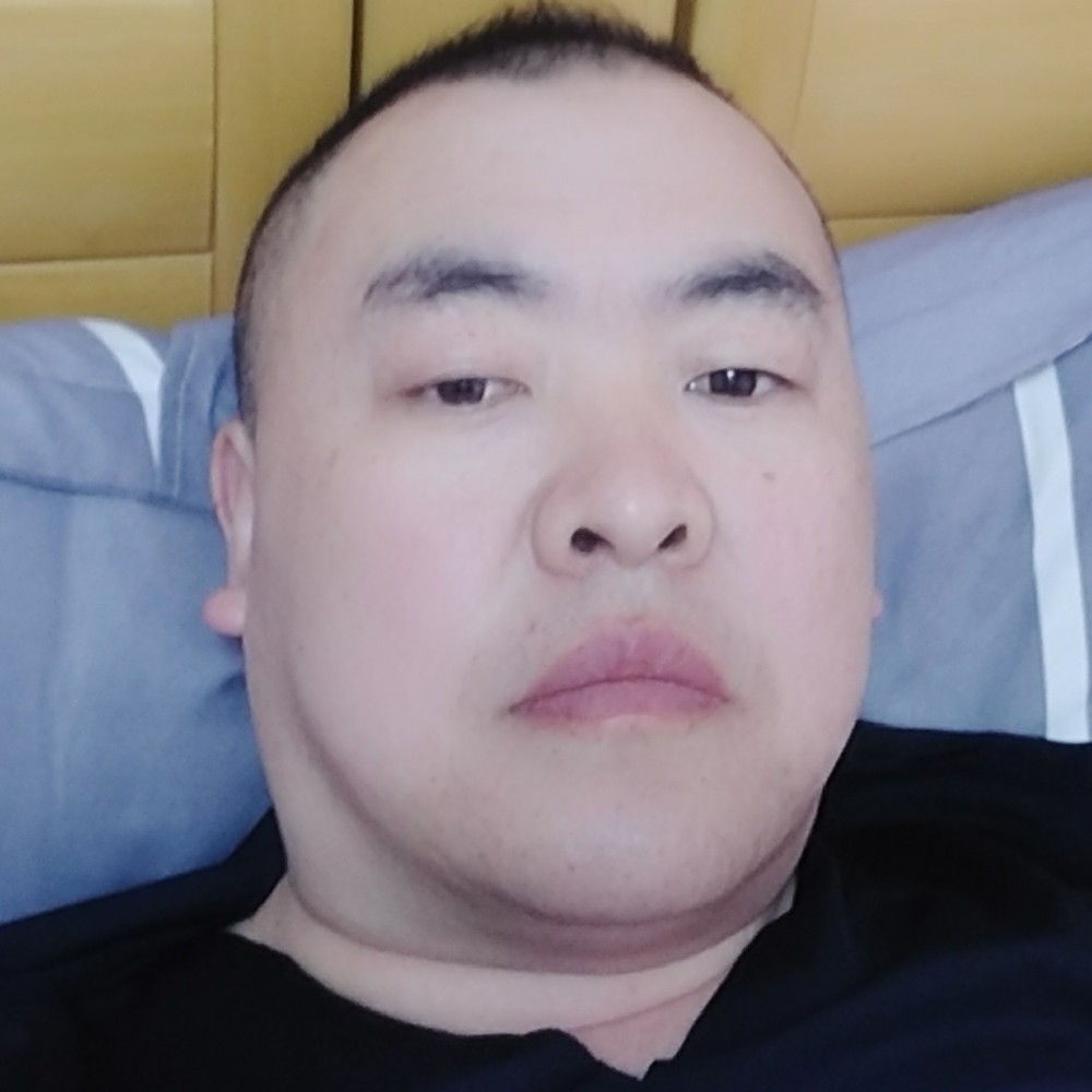 情殇拿务实的照片